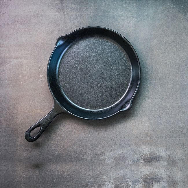 Cast Iron Tawa - Well Seasoned and Ready to Use - Perfect for cooking a  variety of dishes such as Dosa, Chapati, Uttapam, and even Pancakes 